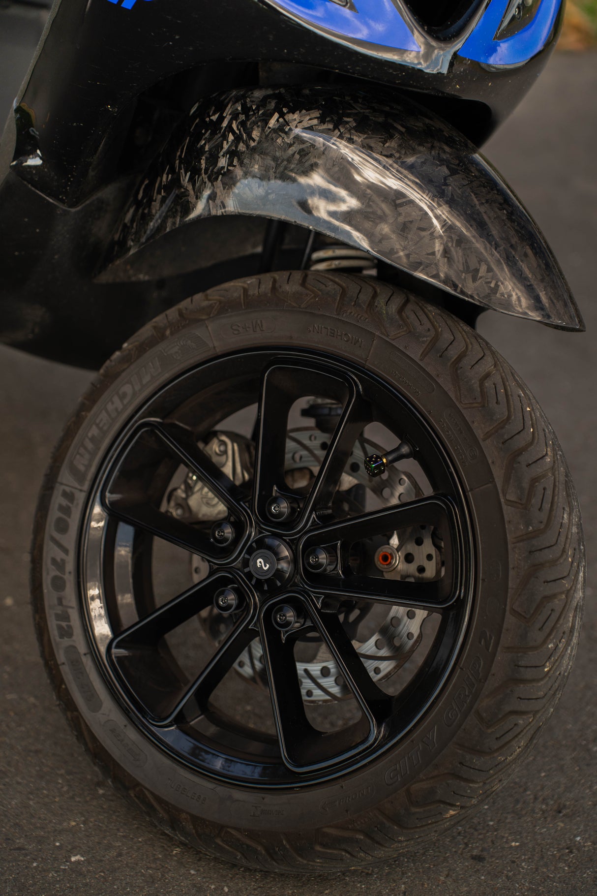 Velg SIP Series Pordoi 12 Inch Glans Zwart Vespa Sprint / Zip SP